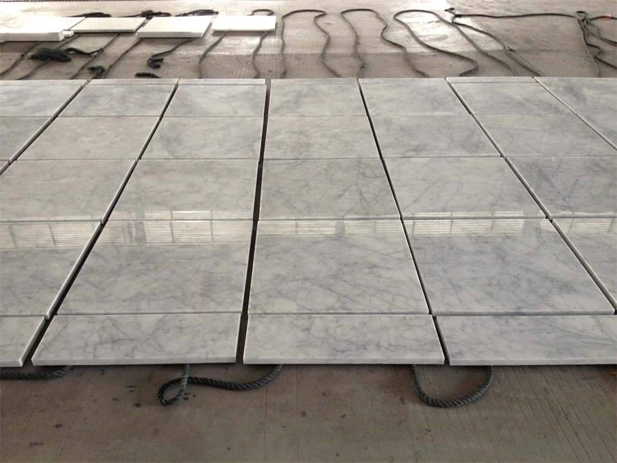 Polished Bianco Carrara marble tile Polished Bianco Carrara marble tile