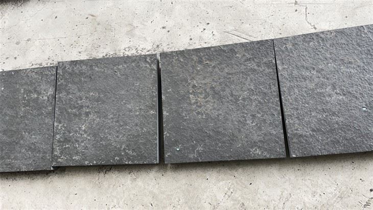 Maen y Basalt Du